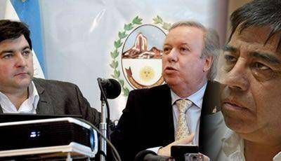 Ivovich hizo un papel�n en Bs As y Contreras lo acuso a el y a Peralta de querer incendiar la provincia