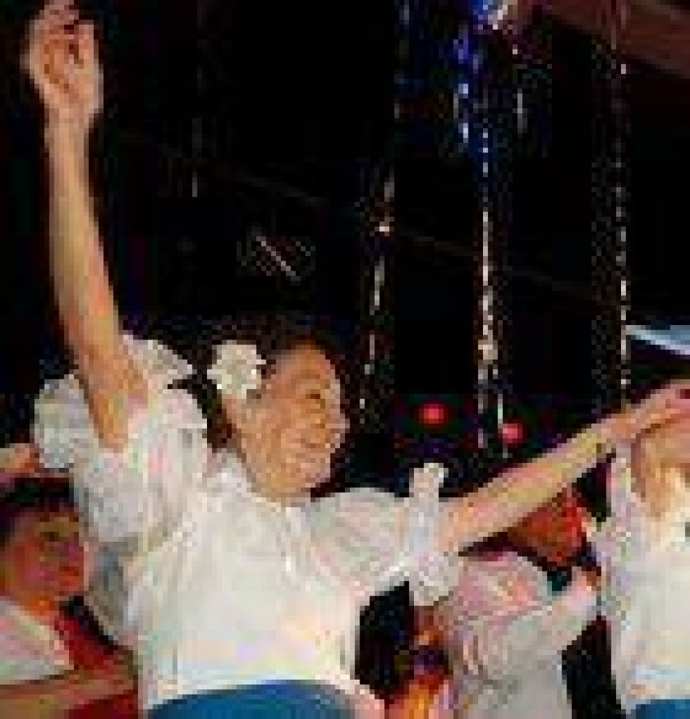 Festival de folclore en el Campo Papa 