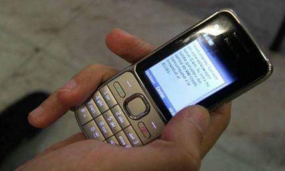 Ober�: Perdi� 13 mil pesos en una estafa por sms 