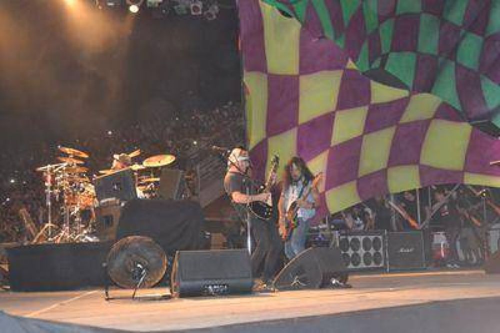 El d�a que Gualeguaych� explot� con el carnaval de La Renga