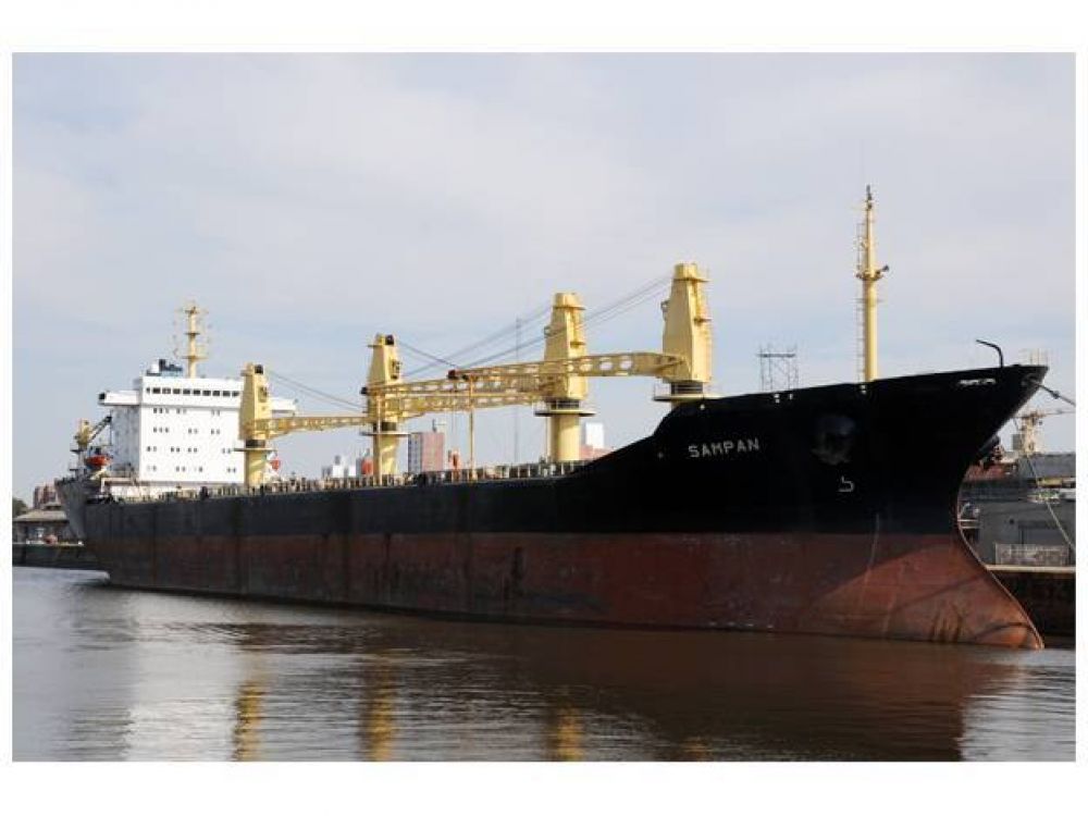 El gran buque Sampan amarrado en el puerto santafesino est� embargado 