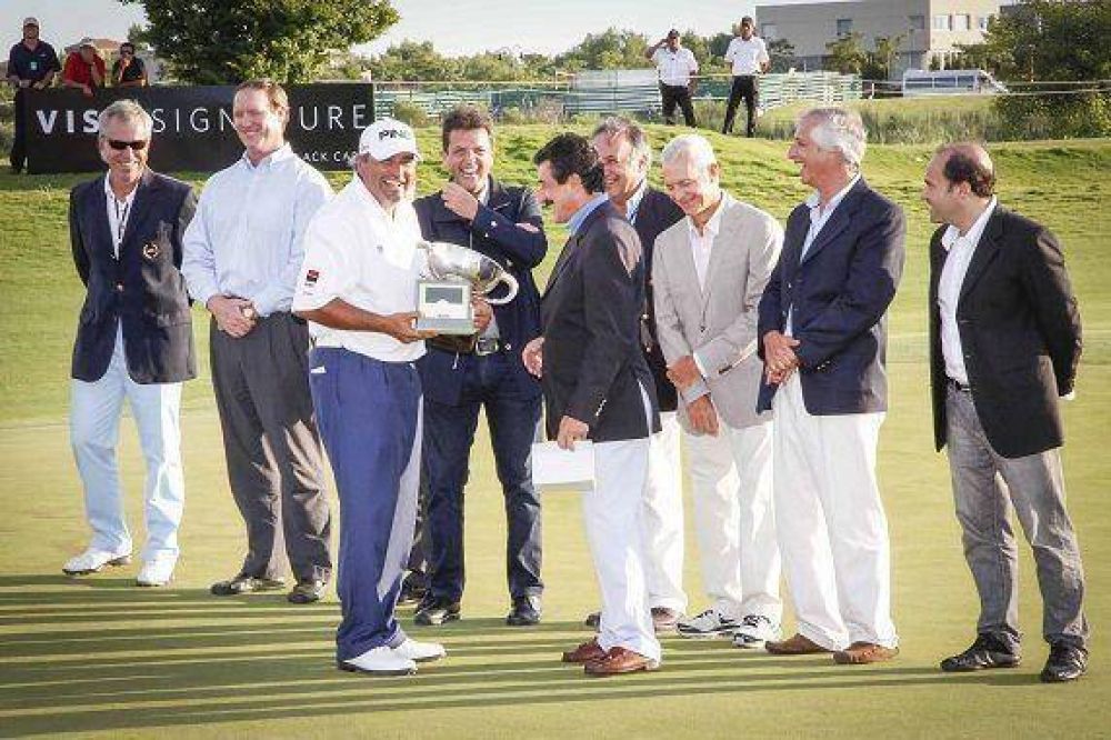 Angel Cabrera brill� en Tigre