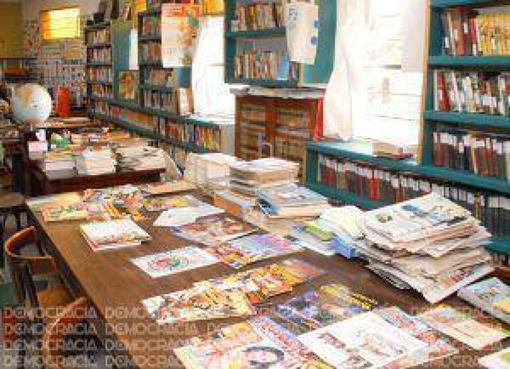 Pese al avance masivo de Internet, las bibliotecas siguen vigentes en la Ciudad