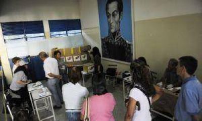 Chavismo gan� la mayor�a de las gobernaciones en Venezuela
