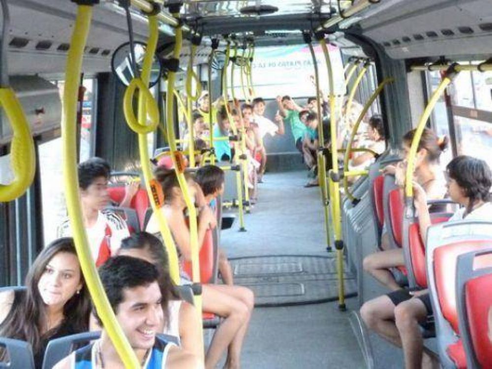 Problemas en el servicio de colectivos de playa: j�venes ebrios e inadaptados