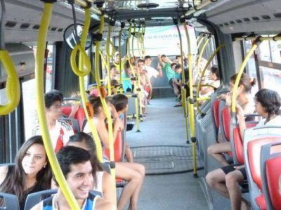 Problemas en el servicio de colectivos de playa: j�venes ebrios e inadaptados