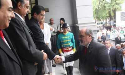 El vicegobernador hablar� con Colombi sobre la exigencia de extraordinarias