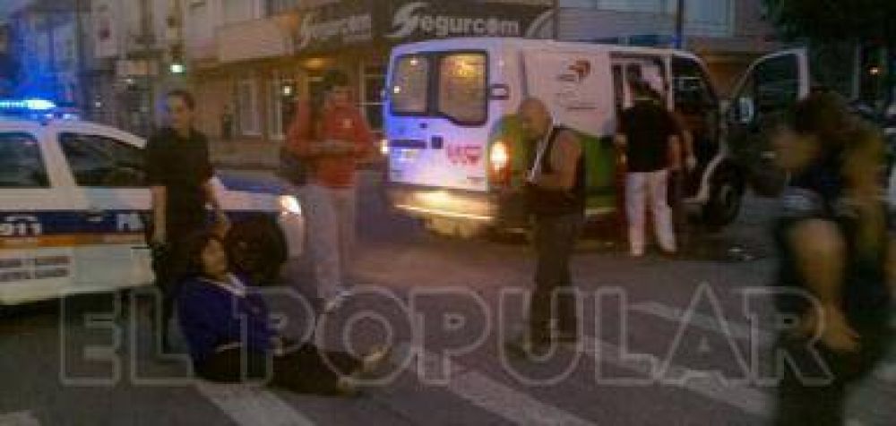 Fuerte colisi�n entre dos motos