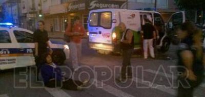 Fuerte colisi�n entre dos motos