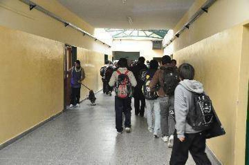Casi 10.000 chicos tendr�n que estudiar en verano