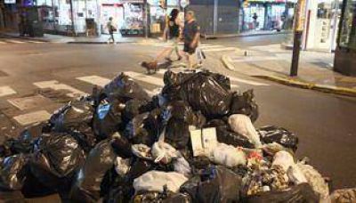 Basura y efluvios en el Microcentro porte�o