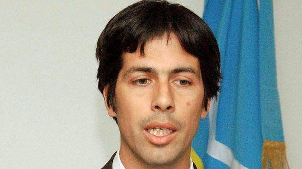 Cufr� acus� a PAE de tener �falta de compromiso con el territorio�