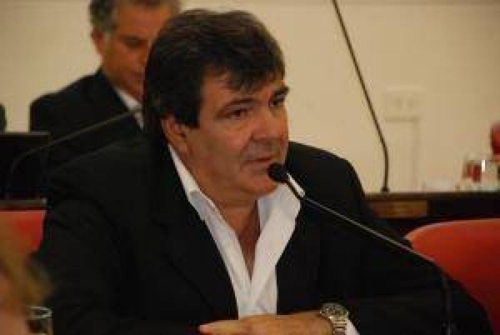 Peche: "Lo �nico que importa de los pobres a este modelo es tenerlos de rehenes con un plan para ganar votos"
