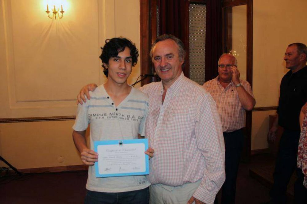 Los egresados en cursos de oficios recibieron su diploma en la Municipalidad de San Miguel