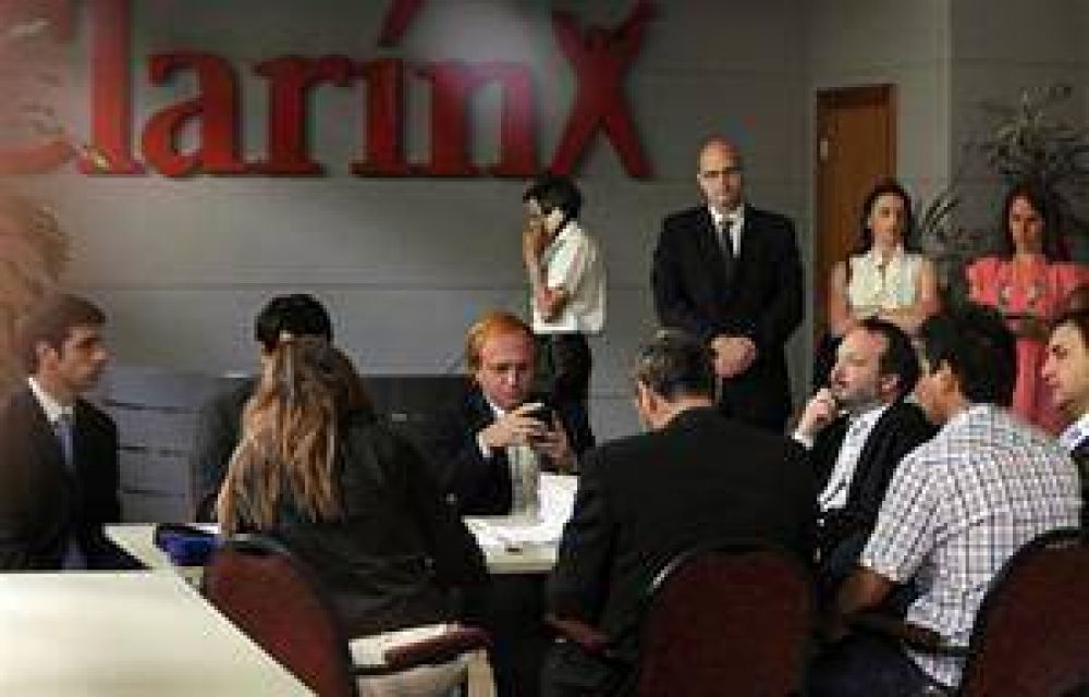 El Gobierno avanza contra Clar�n, que apel� el fallo del juez