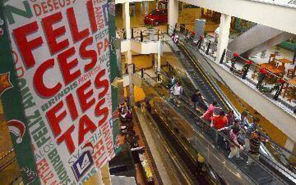 Inaugura el renovado shopping de la Patagonia en Neuqu�n