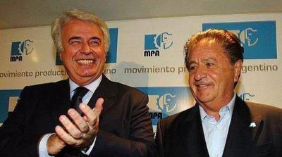 Diez a�os despu�s, De la Sota tiene la misma intenci�n de voto y problemas similares