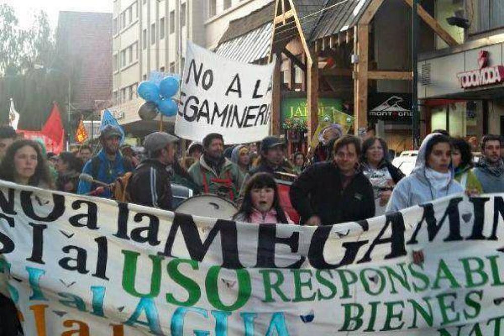 Nueva marcha contra la megaminer�a