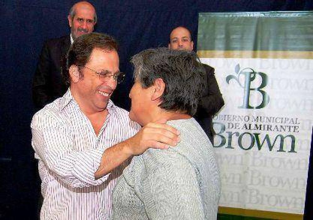 Brown Es El Municipio Que Entreg� M�s Escrituras