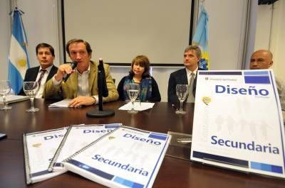 Se present� el nuevo dise�o curricular de la Escuela Secundaria