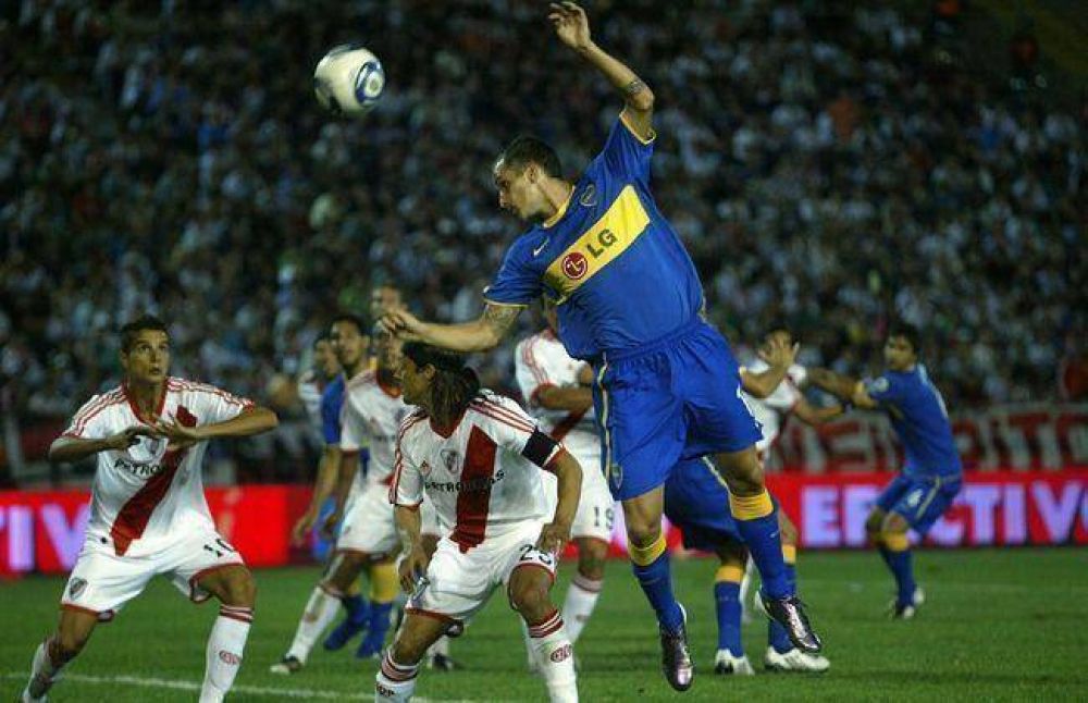 Verano a puro f�tbol con tres supercl�sicos