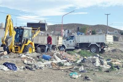 Intenso trabajo de limpieza en varios sectores de la ciudad