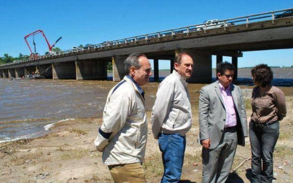 A d�as del aluvi�n tur�stico, preocupa la demora en la finalizaci�n de obras en la Autov�a 2