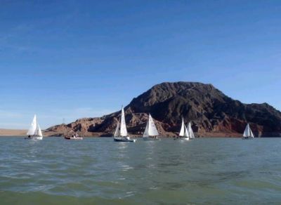 Dique de Ullum: tras 4 a�os, se volvi� a correr una regata