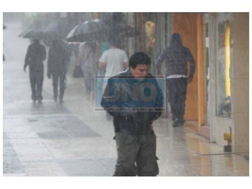 Contin�a la lluvia en Paran� y hay alerta meteorol�gica