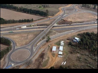 Inauguran otro tramo de la autov�a 14