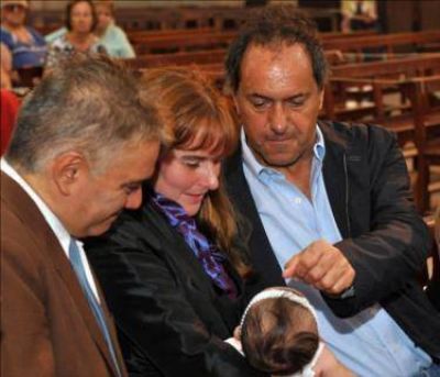 Scioli padrino de Selene, nacida por fertilizaci�n
