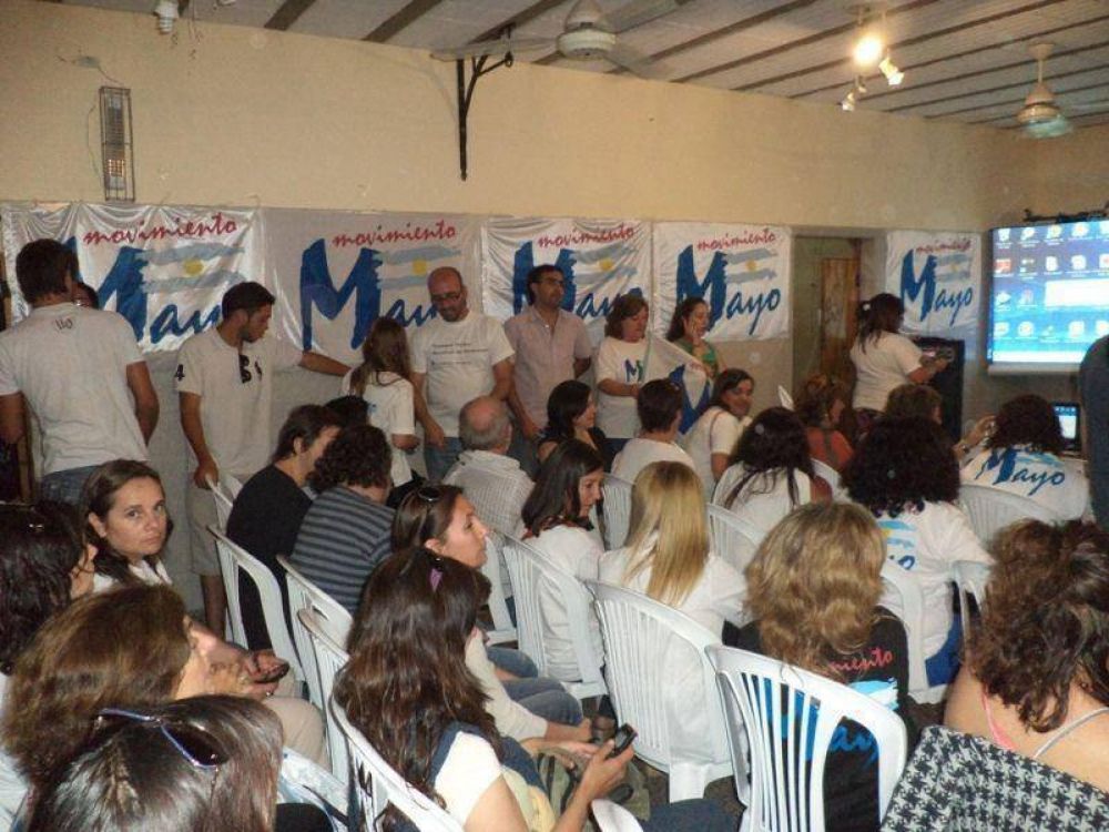  Se present� el Movimiento Mayo en Saladillo