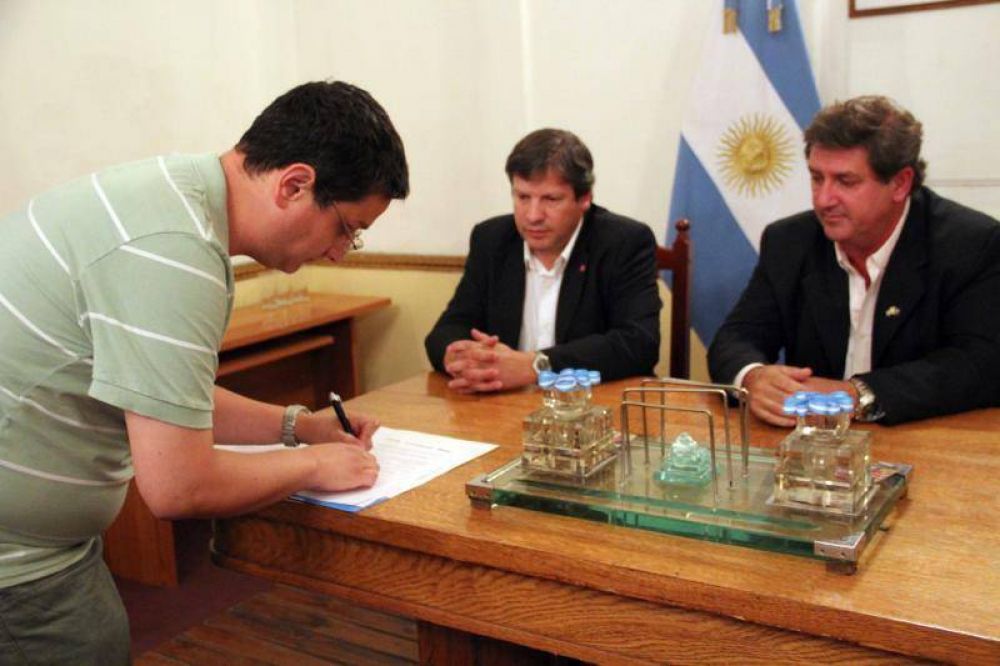 SAN MIGUEL - Se firm� el acta constitutiva de la mesa de violencia familiar