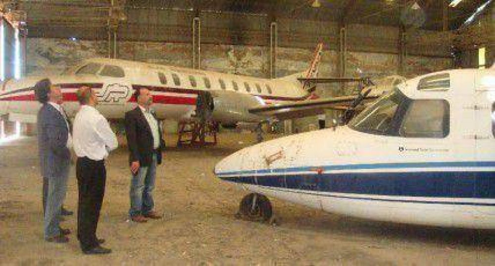 El gobierno provincial tom� posesi�n de la ex empresa a�rea rionegrina