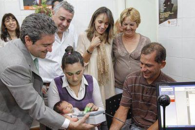 Tigre, pionero en digitalizar DNI de reci�n nacidos en su maternidad