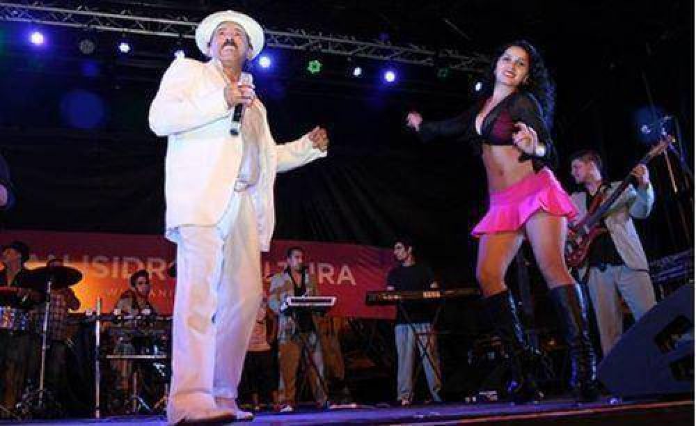 Antonio R�os cant� en Boulogne