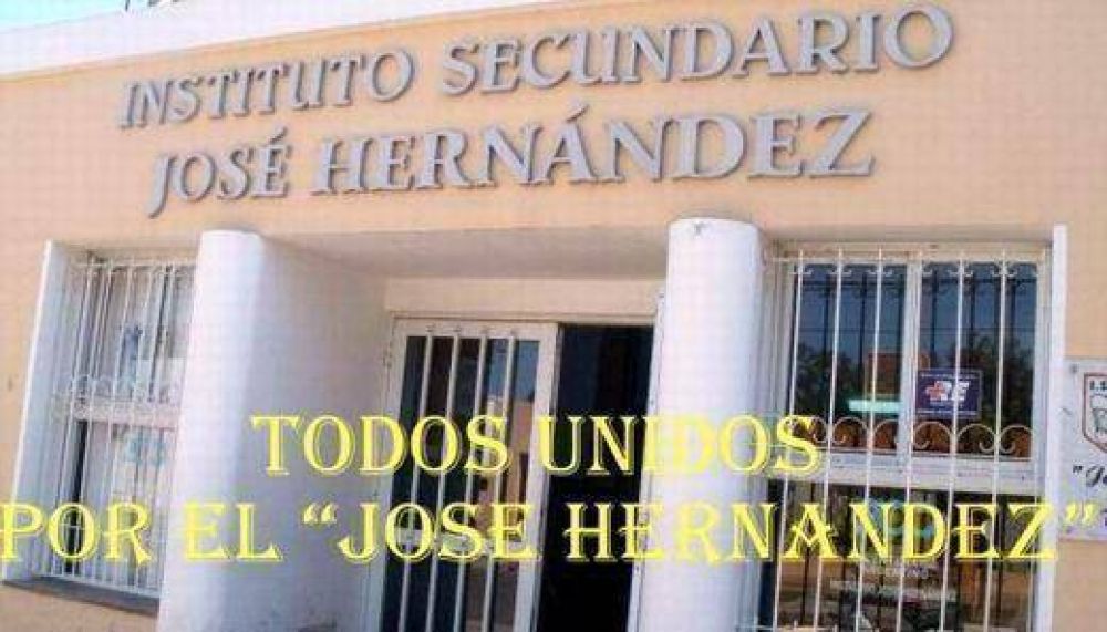 Indignaci�n en W. Escalante por fallo judicial que orden� rematar �nico colegio secundario 