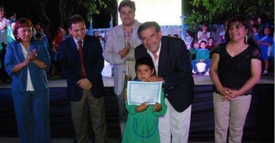 Beder Herrera: "La educaci�n se les hizo carne a los riojanos"