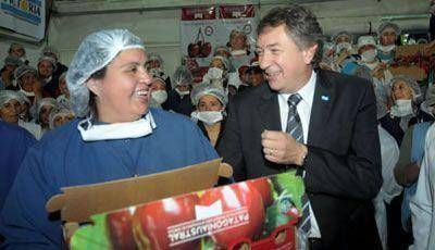 Cristina Kirchner inaugur� clasificadora de cerezas para productores de Chubut