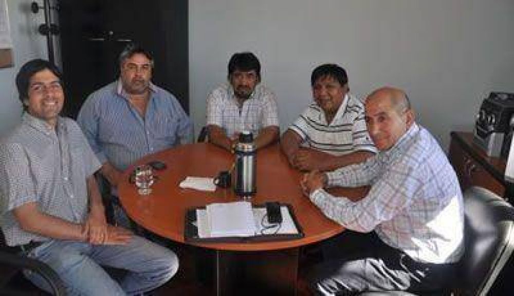 Se suspendi� el paro petrolero y el viernes habr� una reuni�n entre el gremio, el Gobierno y PAE