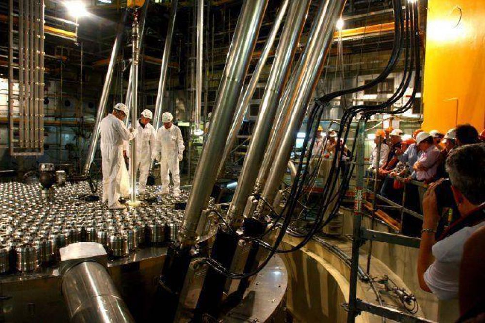 Comenz� la carga del combustible al reactor en la planta de Atucha II