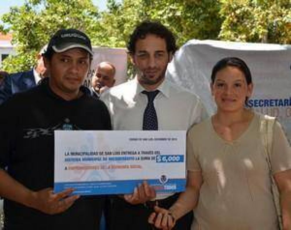 Entregaron 149 pensiones y 77 Microcr�ditos a emprendedores