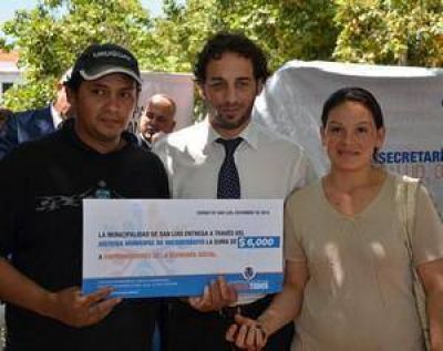 Entregaron 149 pensiones y 77 Microcr�ditos a emprendedores