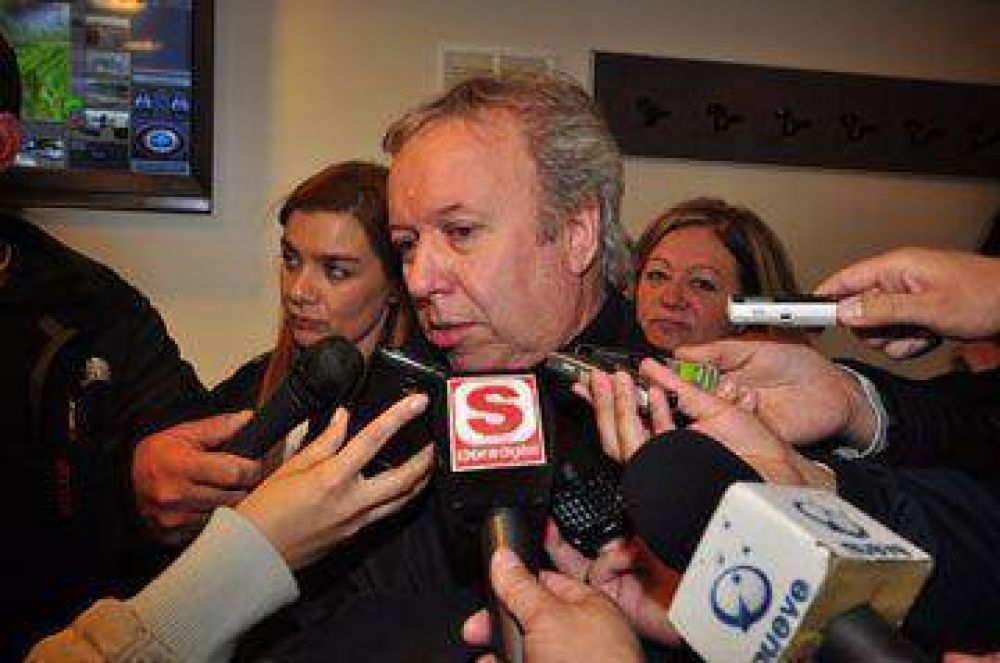 Peralta har�a cambios en su Gabinete