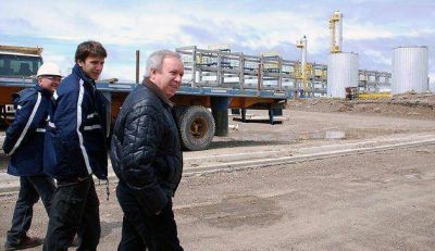 El Gobernador impulsa y avala una empresa de dudosa capitalizaci�n y de ninguna experiencia