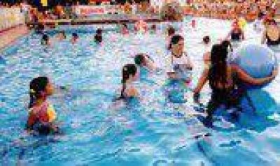 Ya empezaron las colonias para ni�os y nataci�n para adultos