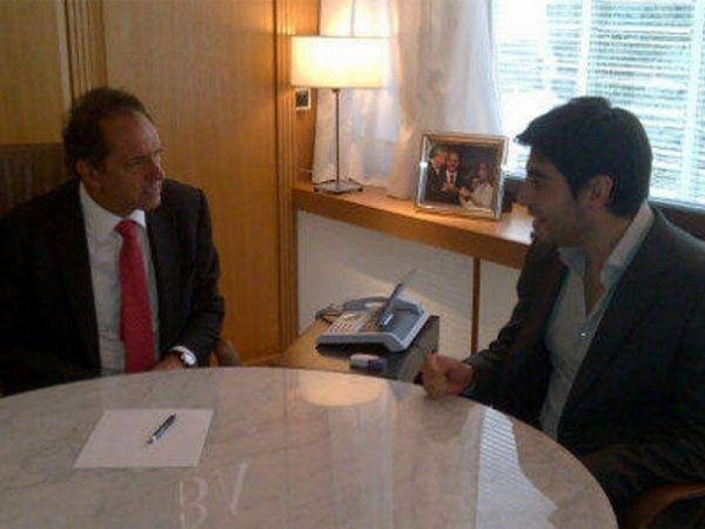 Scioli defendi� su encuentro con opositores