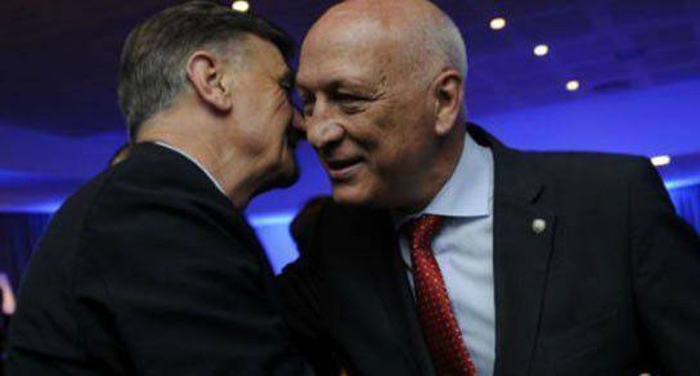 Neg� distanciamiento de Bonfatti
