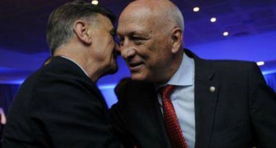 Neg� distanciamiento de Bonfatti