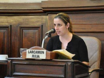 Julia Larcam�n: �Apuntamos a fomentar el reciclado y a contaminar lo menos posible�